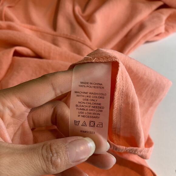 Vince Camuto Blouse Womens 3X Plus Salmon Split Neck Ruffle Sleeve Pintuck Top - Picture 9 of 12